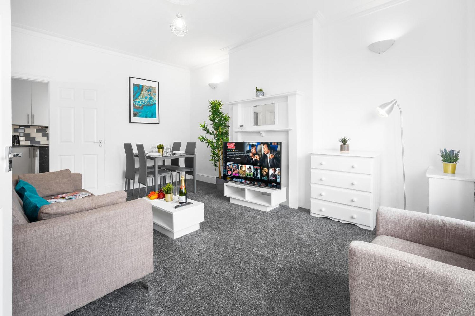 Harborne 2 Bedroom House - Parking - Smart Tv - Wifi - 62W Birmingham Luaran gambar